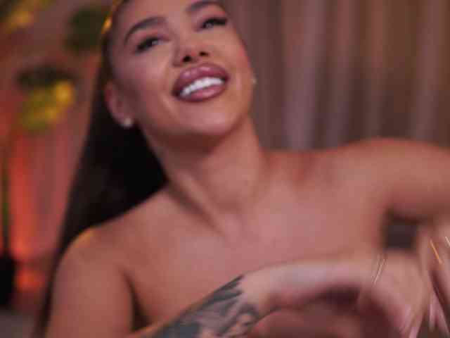 NatyDesiree live show