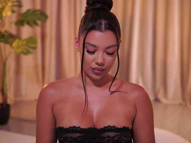 NatyDesiree webcam