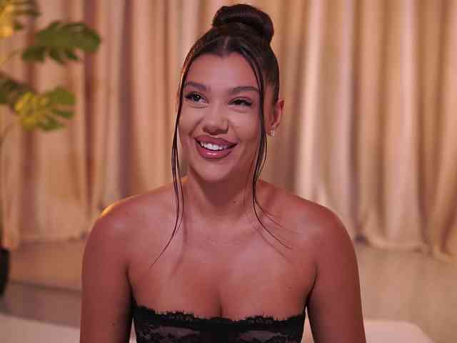 NatyDesiree Sex Cam Show