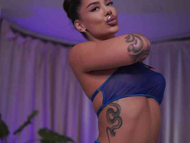 Model: NatyDesiree
