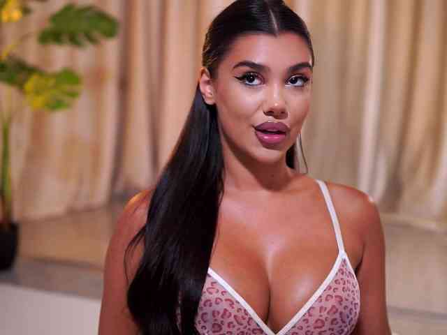 NatyDesiree webcam