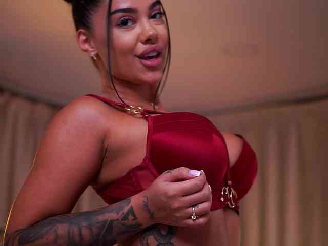 Natydesiree's cam show statistics and live stream