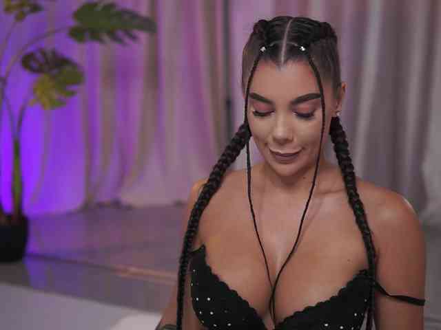 NatyDesiree - Girl 