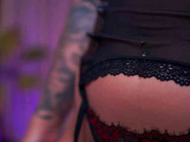NatyDesiree - Girl 