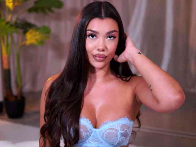 chatroom nude NatyDesiree
