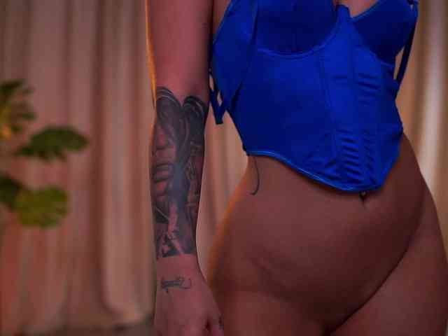 Model: NatyDesiree