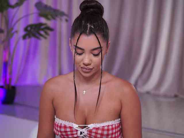 NatyDesiree webcam