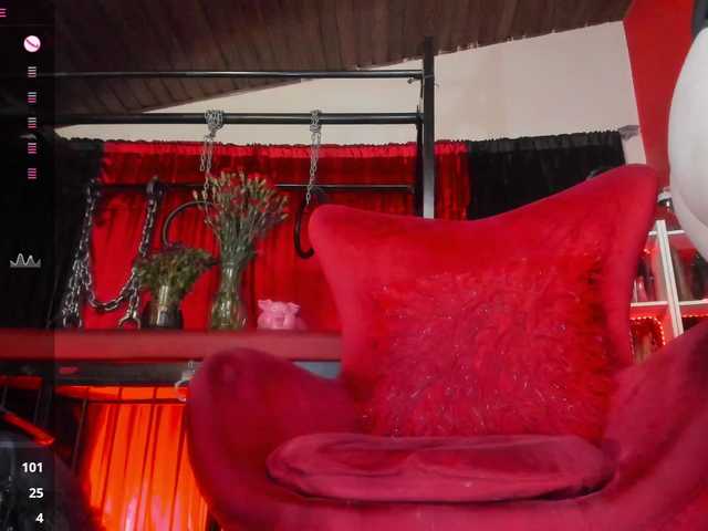 MistressAndre live cam preview
