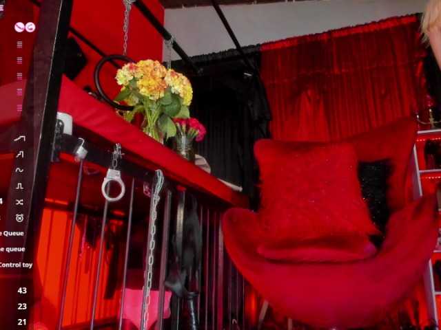 MistressAndre live cam preview