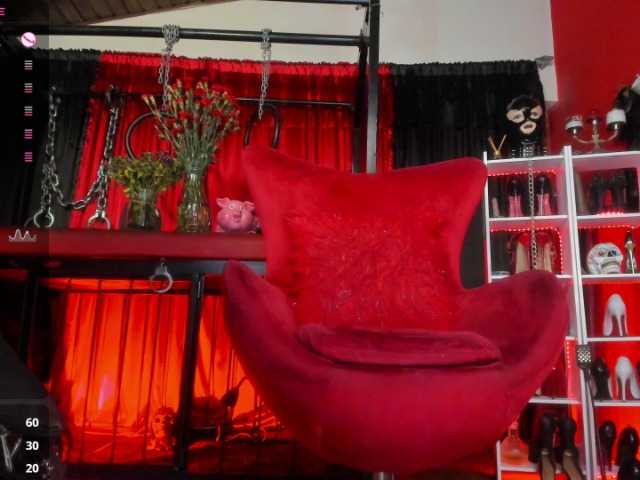 MistressAndre live cam preview