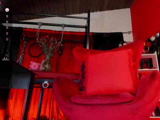 MistressAndre webcam