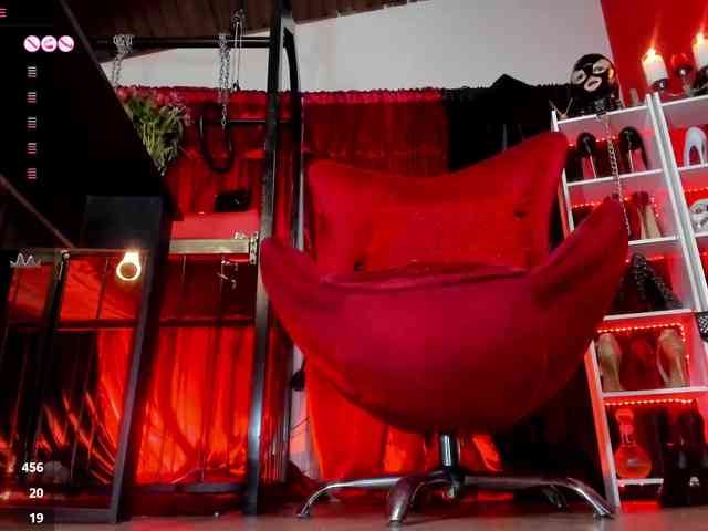 MistressAndre webcam