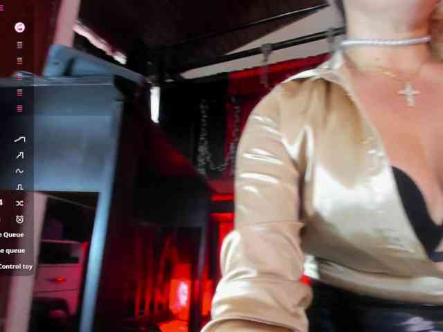 MistressAndre webcam