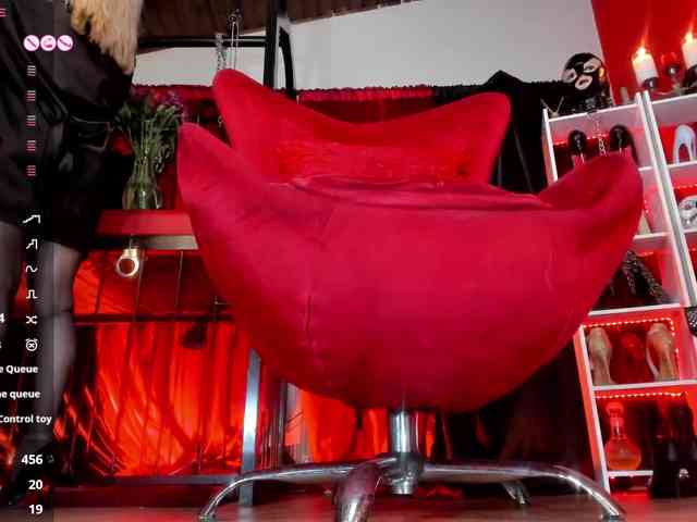 MistressAndre webcam