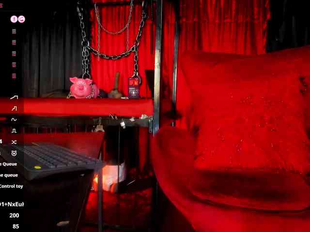 MistressAndre webcam