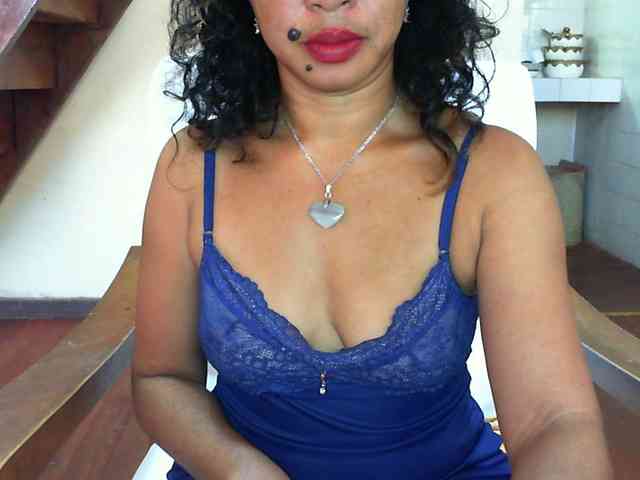 This model is live right now. beautechoco