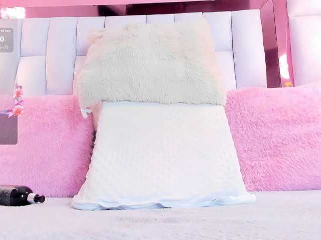 RileySweet live cam preview
