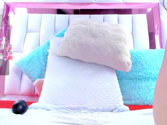 RileySweet live cam preview