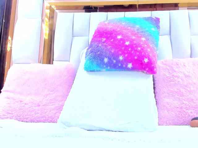 RileySweet webcam