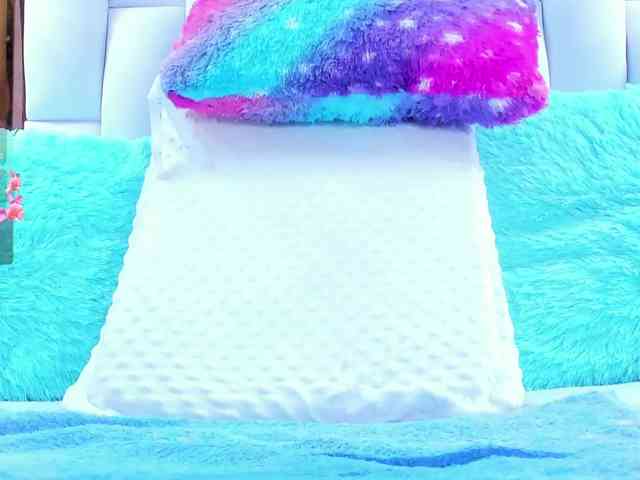 RileySweet webcam