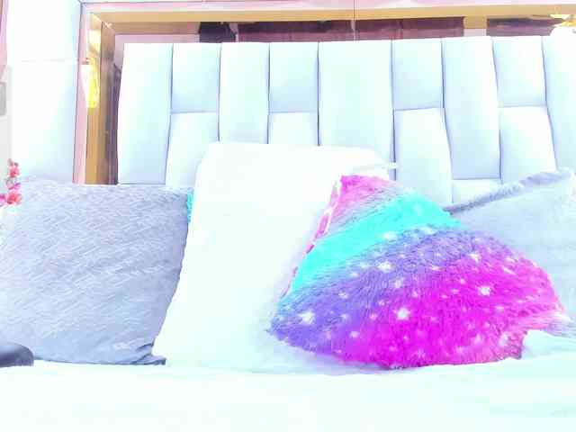 RileySweet webcam