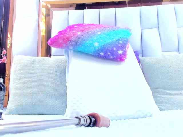 RileySweet webcam
