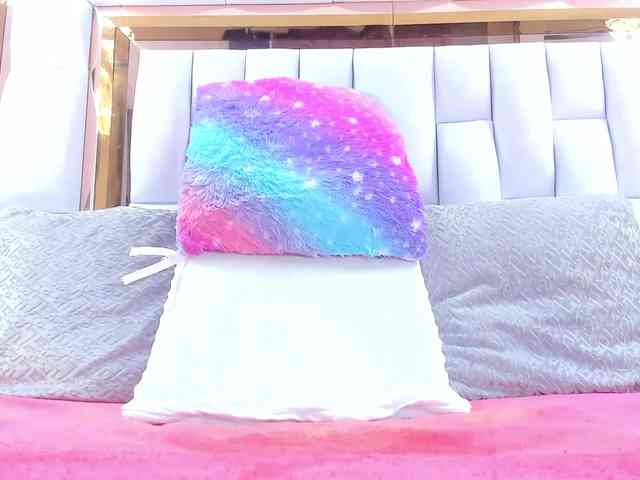 RileySweet webcam