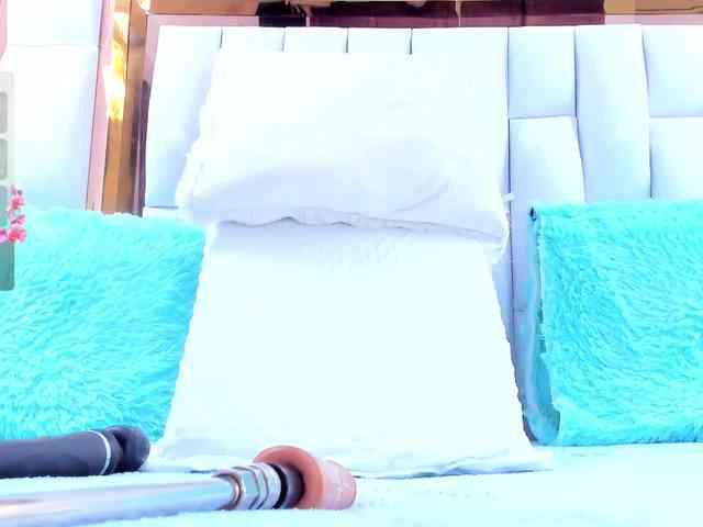 RileySweet webcam