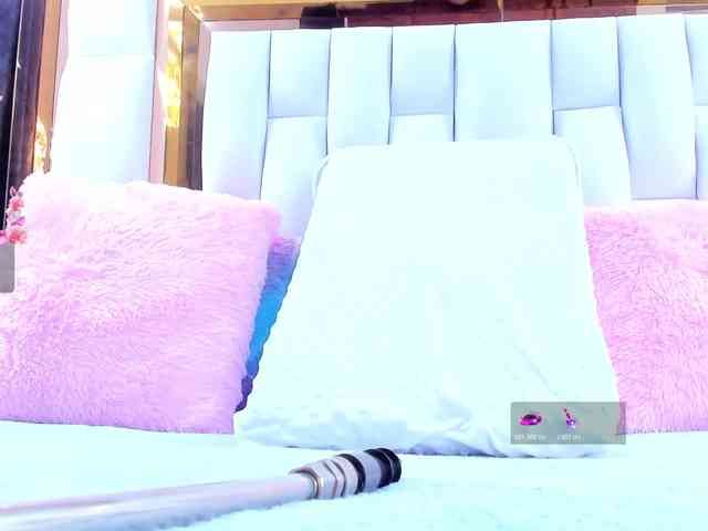 RileySweet webcam