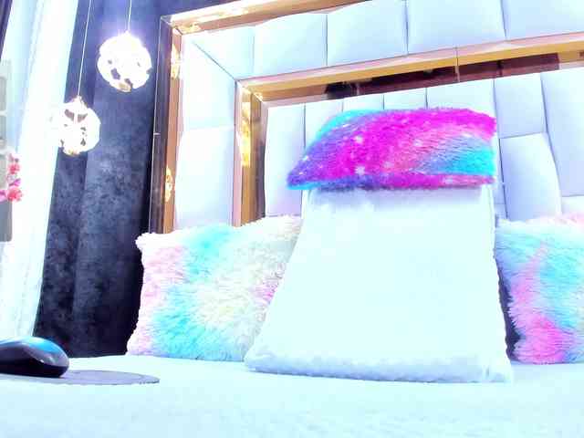 RileySweet webcam