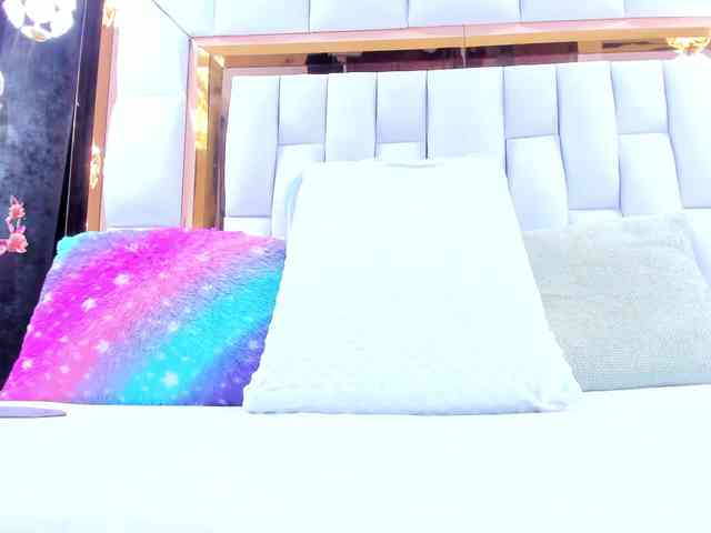 RileySweet webcam