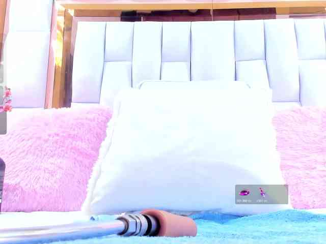 RileySweet webcam