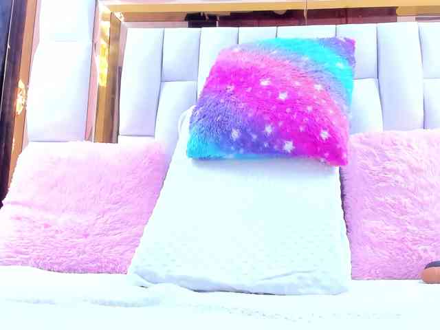 RileySweet webcam