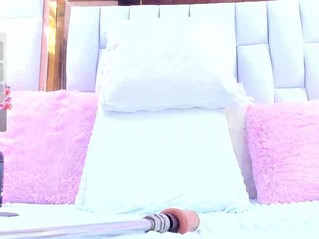 RileySweet webcam