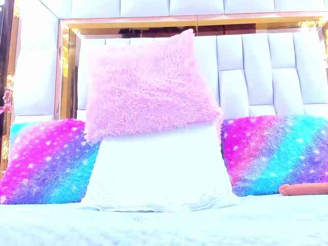 RileySweet webcam