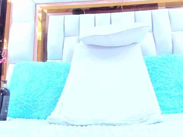RileySweet webcam