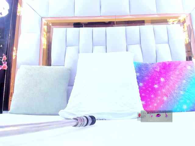 RileySweet webcam