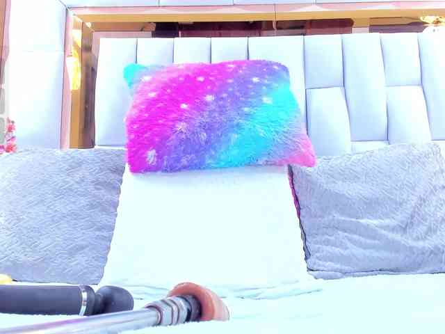 RileySweet webcam