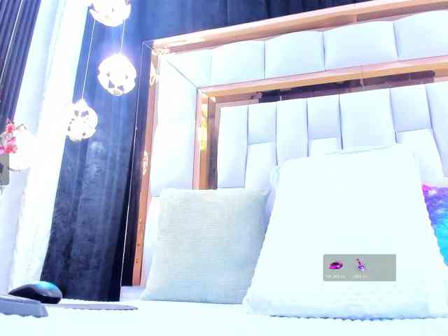 RileySweet webcam