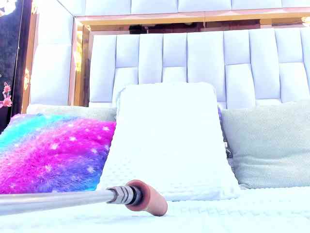 RileySweet webcam