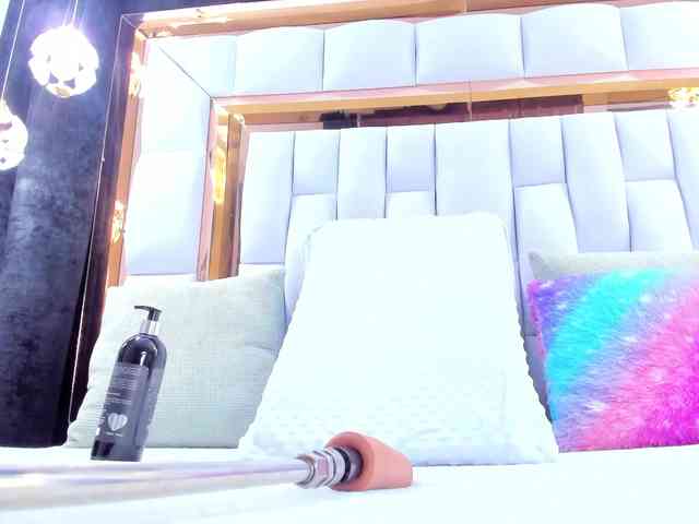 RileySweet webcam