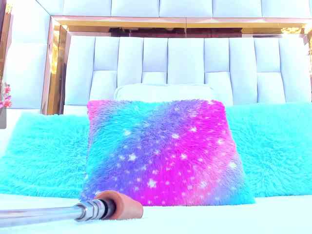 RileySweet webcam