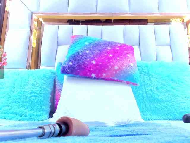 RileySweet webcam