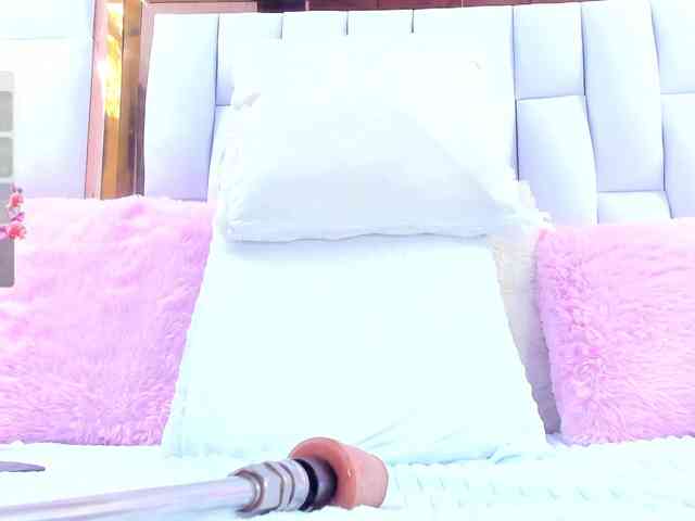 RileySweet webcam