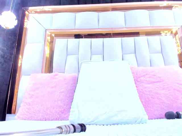 RileySweet webcam
