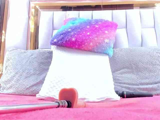 RileySweet webcam