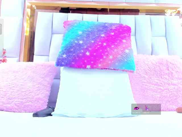 RileySweet webcam