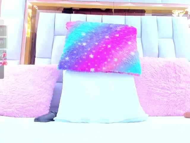RileySweet webcam
