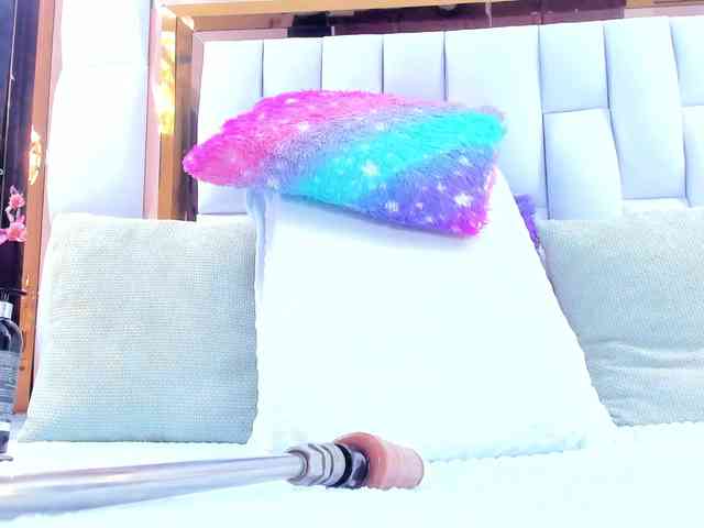 RileySweet webcam