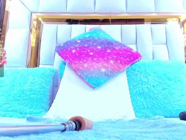 RileySweet webcam